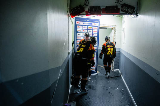 Brynäs Alena Mills, Rosa Lindstedt och Sara Cajanova