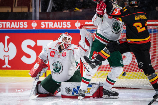 Luleås Erik Gustafsson (ej i bild) gör 1-0 bakom
