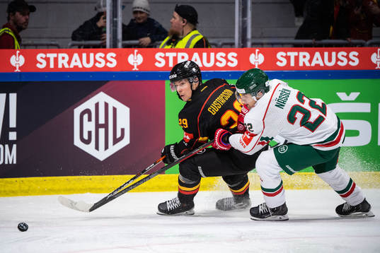 Luleås Erik Gustafsson och Frölundas Linus Nässen