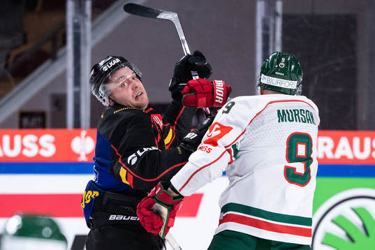 Luleås Juhani Tyrväinen och Frölundas Jan Mursak