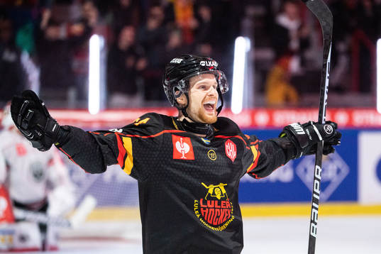 Luleås Brendan Shinnimin jublar
