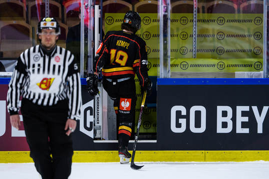 Luleås Mario Kempe mot utvisningsbåset
