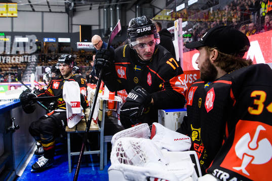 Luleås Isac Brännström och målvakt Joel Lassinantti