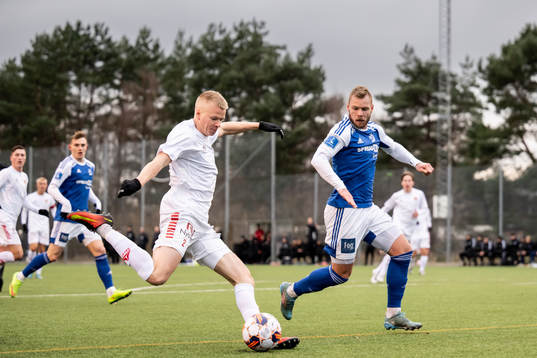 Kalmars Axel Lindahl och Lyngbys Brian Hamalainen