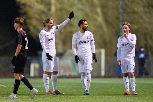 Helsingborgs Charlie Weberg , Sumar Almadjed och Simon
