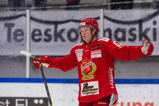 Almtunas Jesper Norbäck jublar