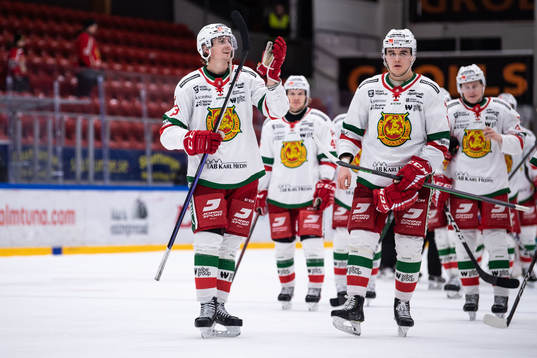 Moras Fabian Ilestedt jublar med Axel Sundberg