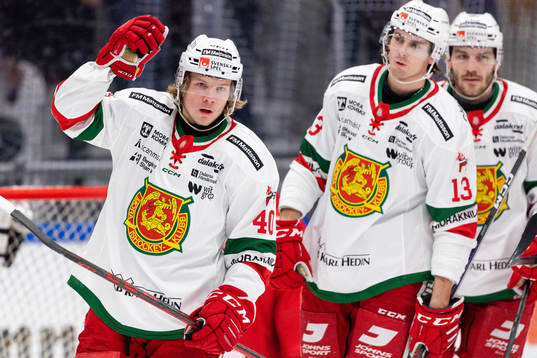 Moras Anton Heikkinen jublar