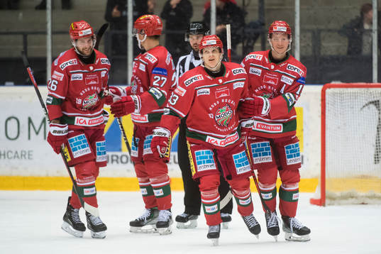 Modos Erik Karlsson jublar