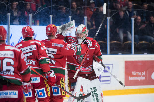 Modos målvakt Kristers Gudlevskis jublar