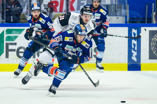 Växjös Dan Sexton och Malmö Redhawks Carl Söderberg