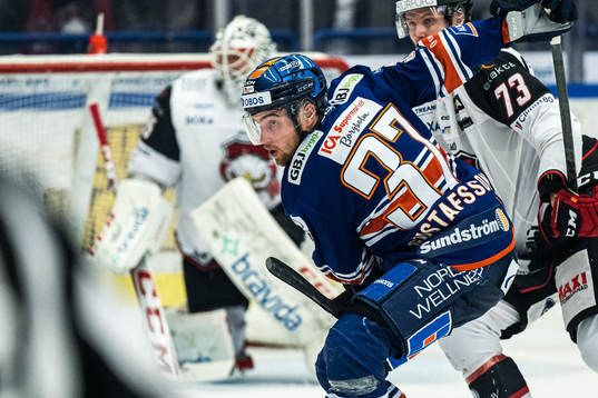 Växjös Glenn Gustafsson och Malmö Redhawks Adam Ollas