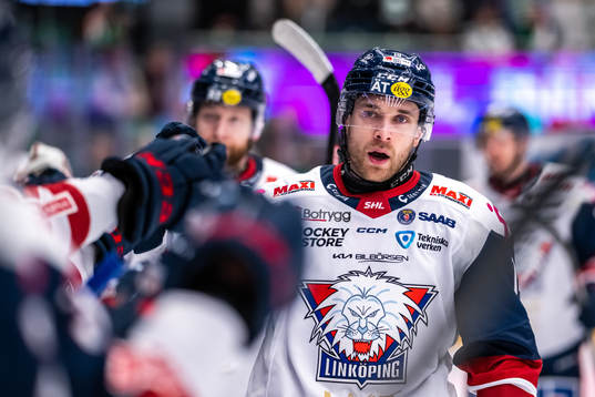 Linköpings Patrick Russell  jublar