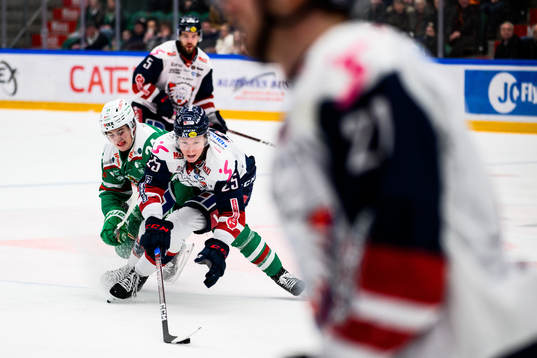 Rögles Marco Kasper och Linköpings Filip Bystedt