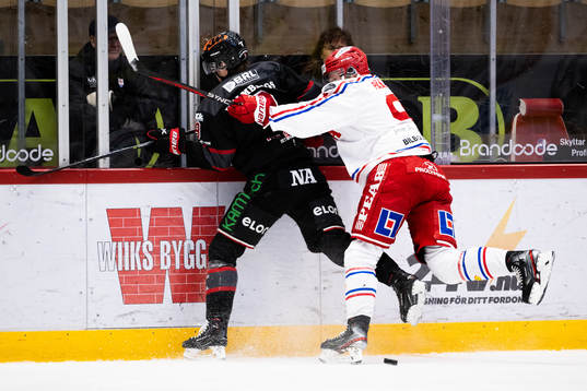 Örebros Niklas Nilsson och Timrås Magnus Pääjärvi