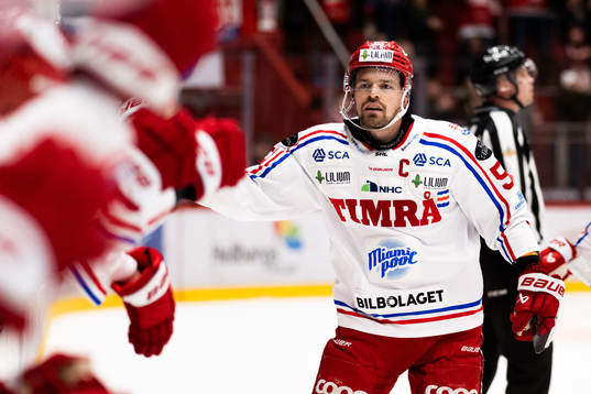 Timrås Jonathan Dahlén jublar