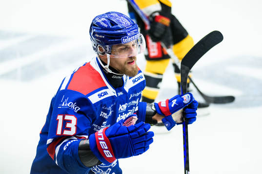 Oskarshamns Jiri Smejkal jublar