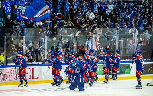 Oskarshamns spelare jublar