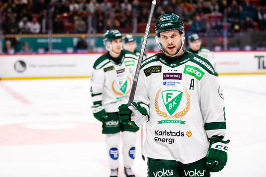 Färjestads Theodor Lennström jublar