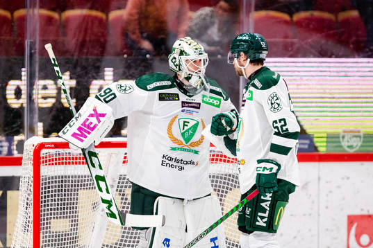 Färjestads målvakt Matthew Tomkins och August Tornberg