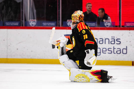 Brynäs målvakt Anders Lindbäck deppar