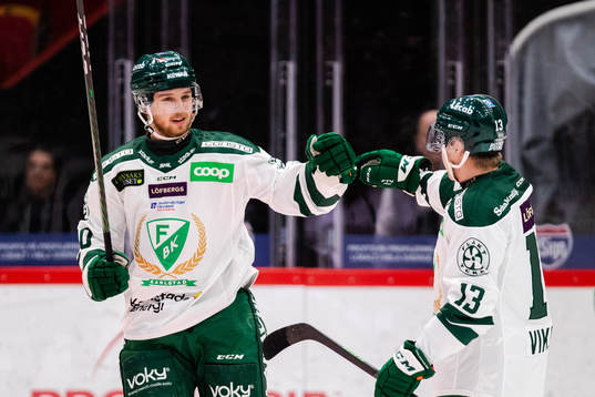 Färjestads Marcus Westfält jublar