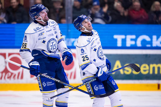 Leksands Jonas Ahnelöv och Leksands Carter Camper jubel
