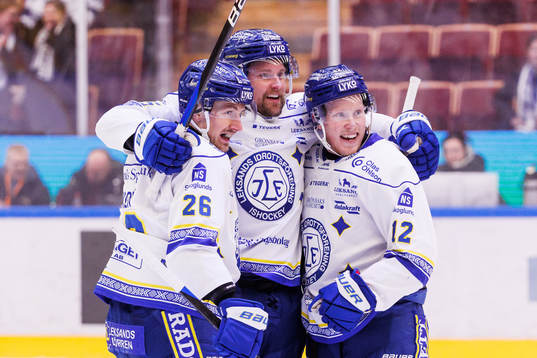 Leksands Jonas Ahnelöv jublar