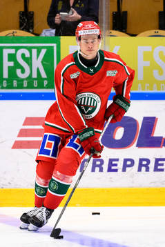 Frölundas Albin Sundin innan ishockeymatchen i SHL mellan