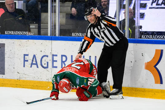 Frölundas Andreas Borgman har ont