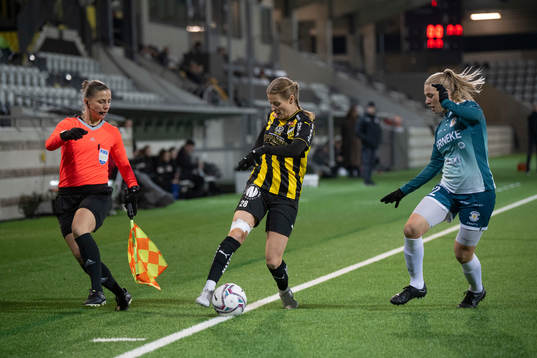Häckens Anna Anvegård och Alingsås Moa Jarl