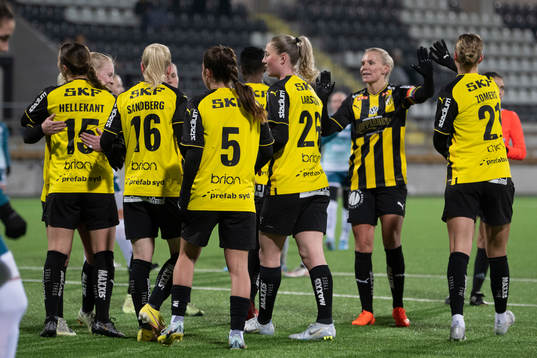 Häckens spelare jublar