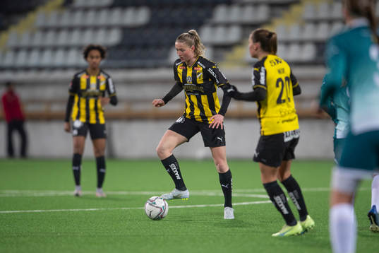 Häckens Alexandra Larsson