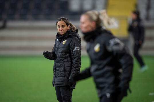 Häckens Assisterander tränare Bri Campos