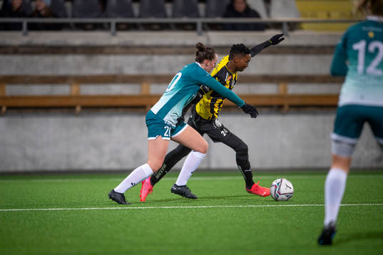 Häckens Aisha Masaka och Alingsås Emmy Blomberg