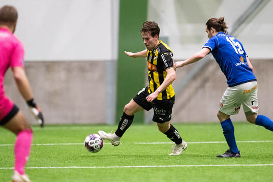 Häckens Lars Olden Larsen och Norrbys Nino Osmanagić