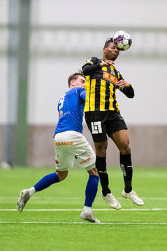 Norrbys Oscar Gustafsson och Häckens Franklin Tebo