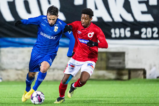 IFK Göteborgs Hussein Carneil och Degerfors De Pievre