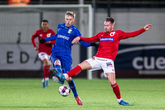 IFK Göteborgs Elias Hagen och Degerfors Rasmus Örqvist