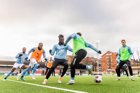 Malmö FFs Isaac Kiese Thelin, Derek Cornelius, Malik
