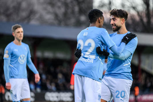 Malmö FFs Taha Ali och Moustafa Zeidan jublar