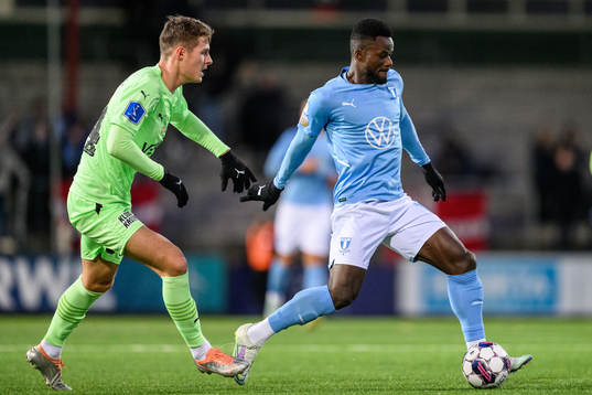 Randers Mikkel Brund och Malmö FFs Malik Abubakari