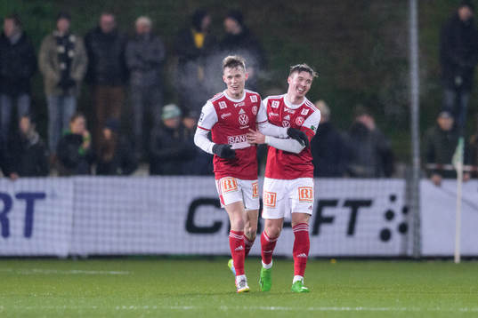 Sandvikens spelare jublar