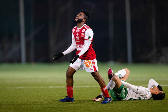 Sandvikens John Junior Igbarumah reagerar på domslut