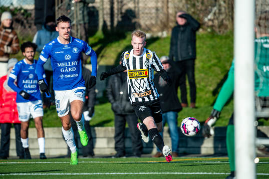 Bläddra bland fler bilder av Fotboll, Träningsmatch, Trelleborg - Landskrona
