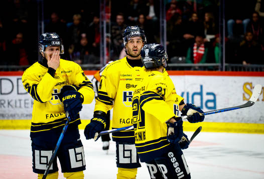 HV71s Niklas Hjalmarsson och Mattias Tedenby deppar
