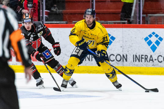 Örebros Milton Oscarson och HV71s Mattias Tedenby