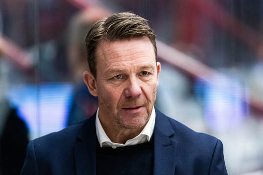 HV71s assisterande tränare Charles Berglund