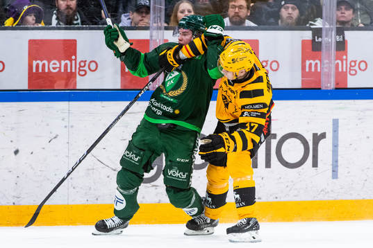 Färjestads Oscar Lawner och Skellefteås Pär Lindholm