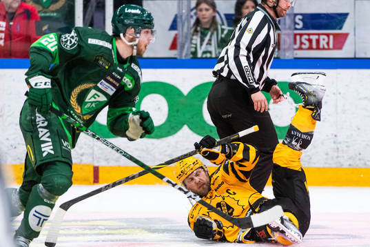 Färjestads Marcus Westfält och Skellefteås Oscar Möller